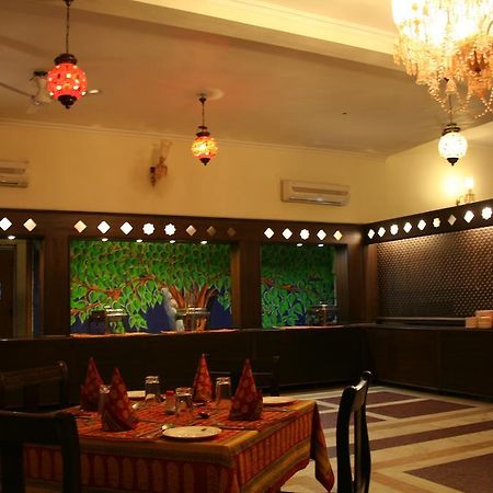 Hotel Pratap Palace Chittorgarh Exterior photo