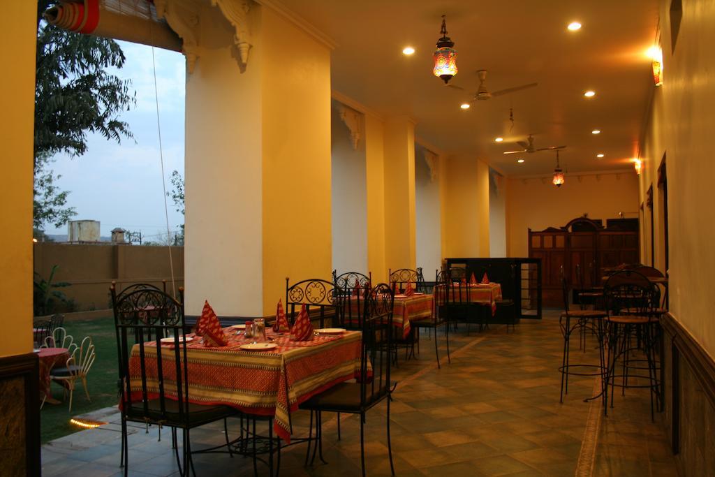 Hotel Pratap Palace Chittorgarh Exterior photo
