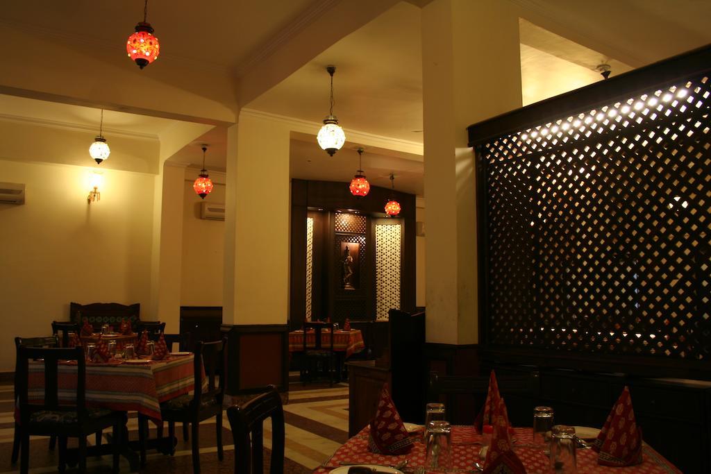 Hotel Pratap Palace Chittorgarh Room photo