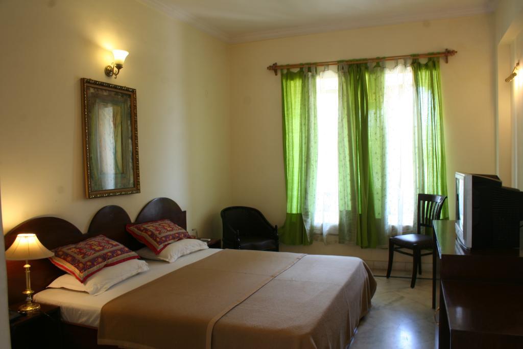 Hotel Pratap Palace Chittorgarh Room photo